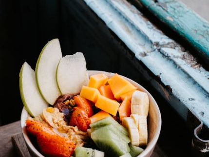 How to Reset Your Gut with Time-Restricted Eating for SIBO